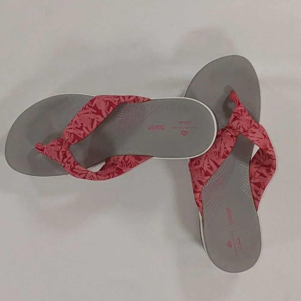 Clarks Cloudateopers Women Sport Thong Sandals Berry Pink Floral Sz 8